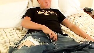 Naughty twink Seth Evans hot anal play and cock wanking solo