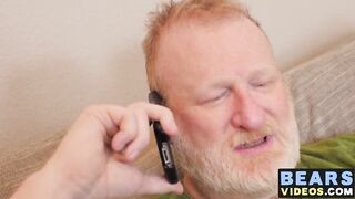 Chubby bear has unforgettable fun with a prick fiddler